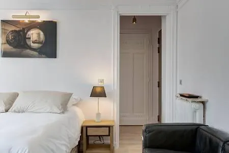 Apartment Appartement Champs Elysees Paris France