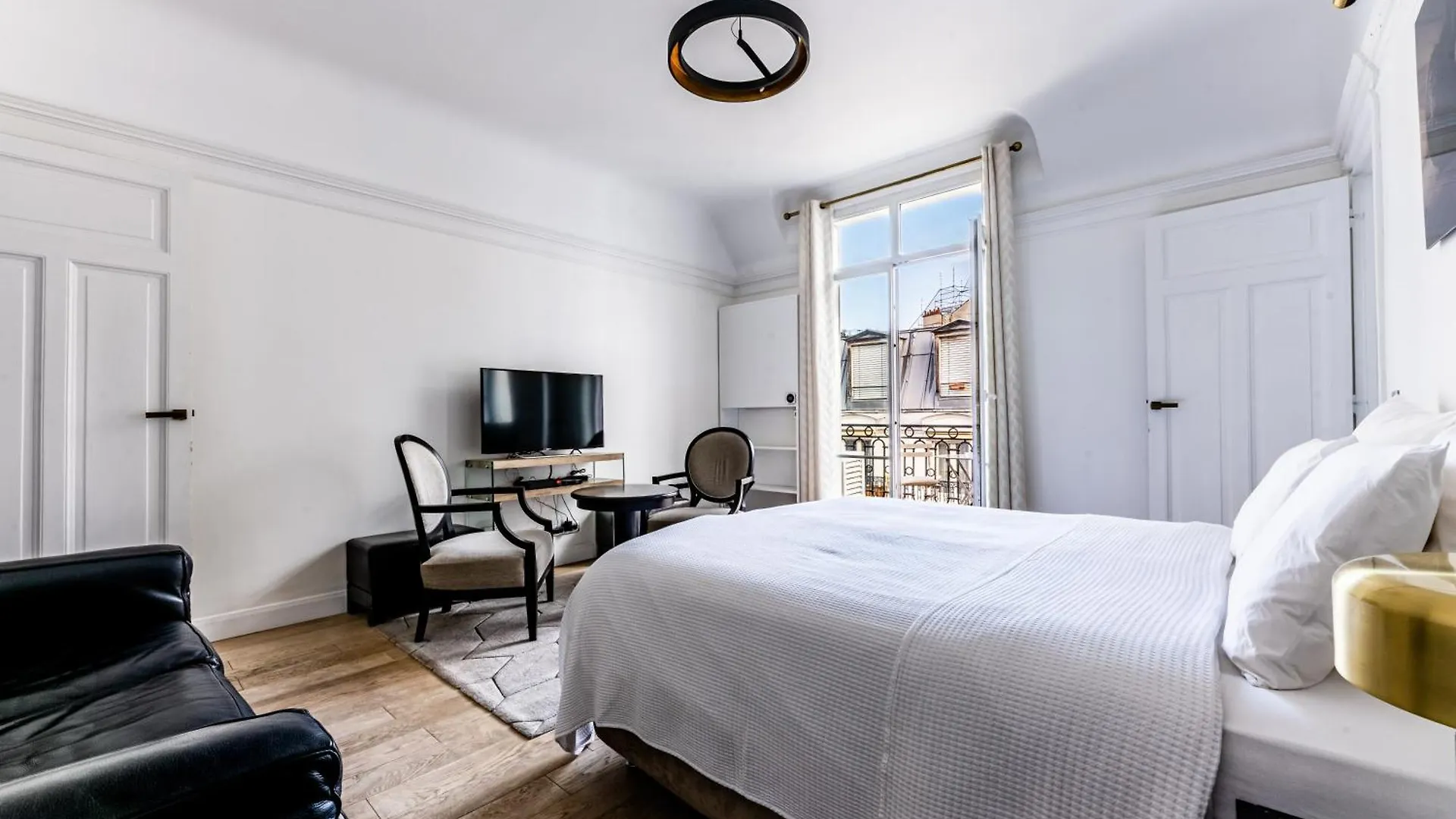 Apartment Appartement Champs Elysees Paris